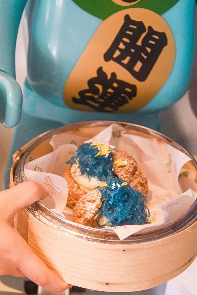 巨大泡芙｜菊花芝士忌廉｜蜜糖蝶豆花