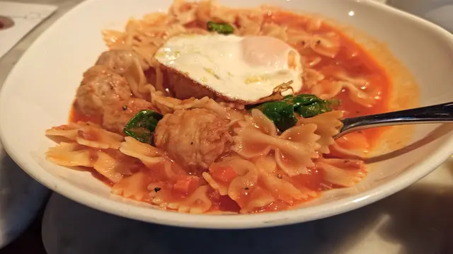 蕃茄湯肉丸蝴蝶粉(Farfalle)