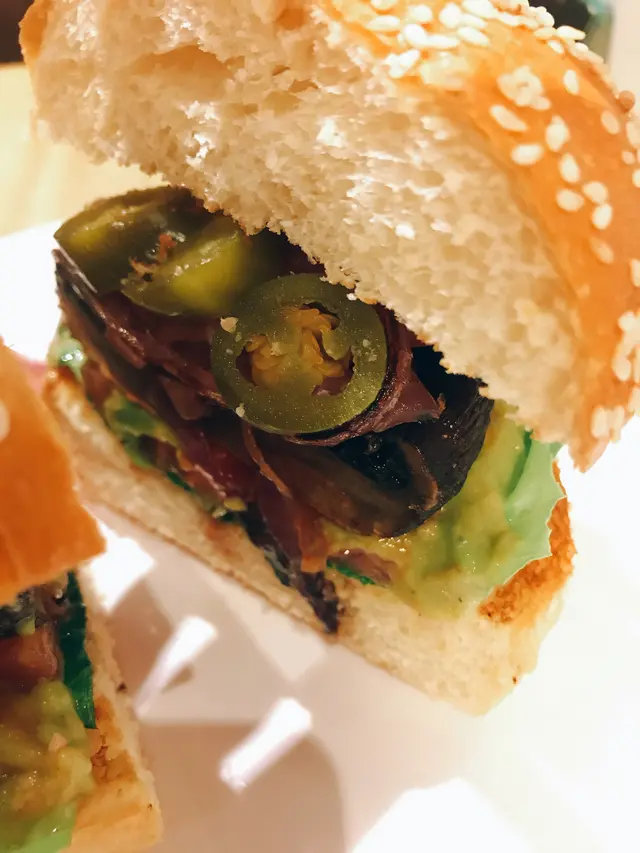 墨西哥辣椒大烤菇漢堡