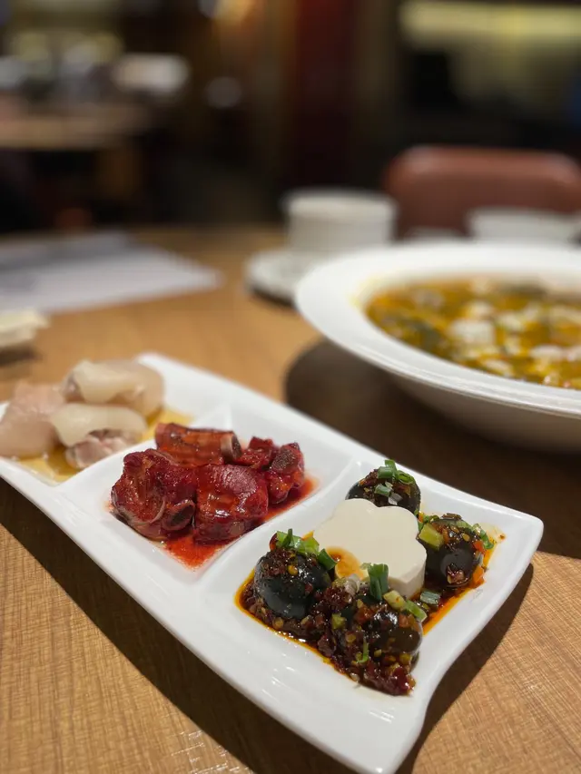 醉豬手/鎮江排骨/燒椒小皮蛋