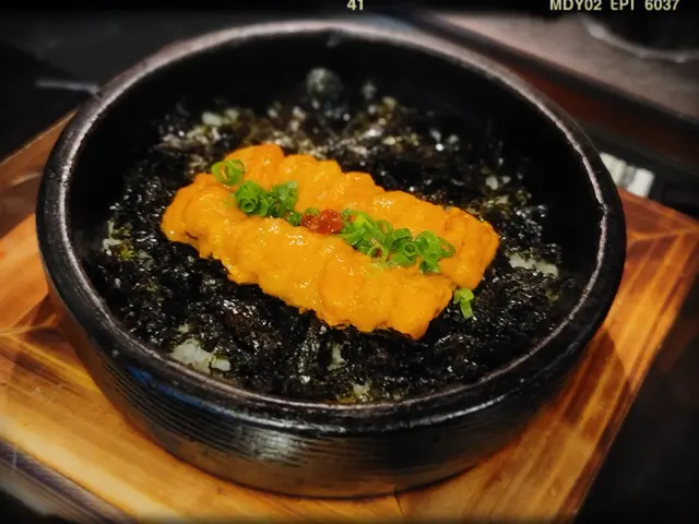 「御膳」（$1,588）之海膽石頭飯（另加$210）