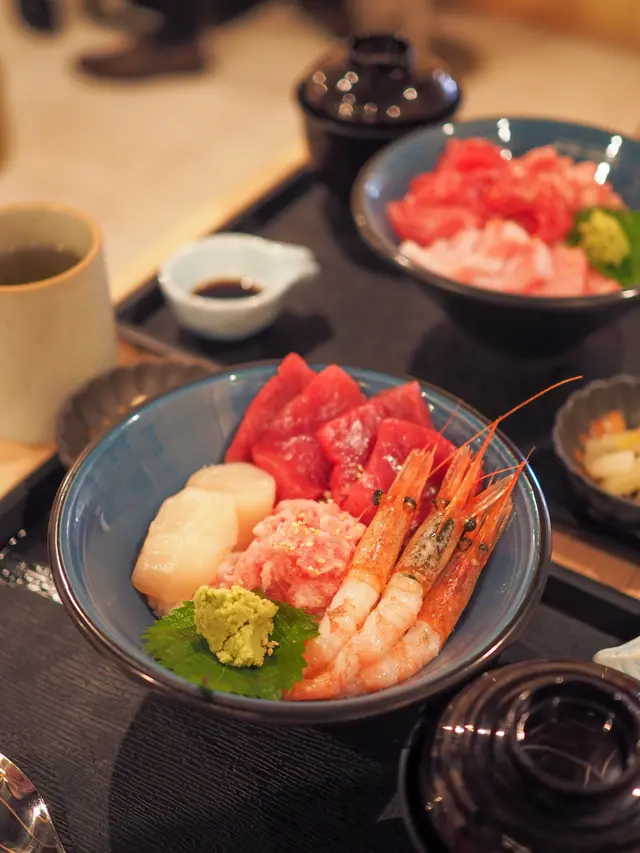 赤身、鮪魚蓉、帆立貝、甜甘蝦丼