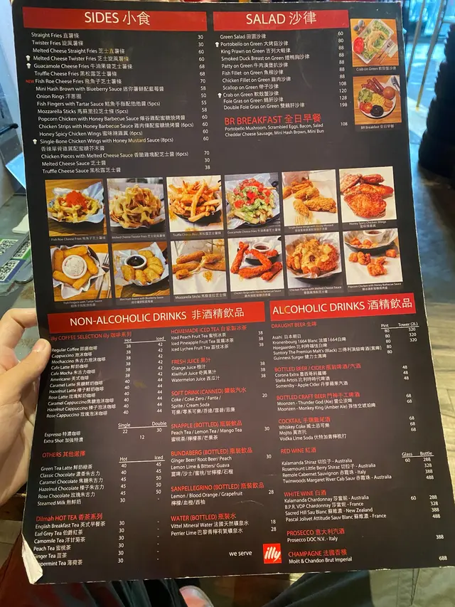 Menu入面提供牛、雞、海鮮、鴨、素漢堡，可以再加Topping