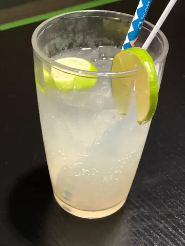 青柠梳打