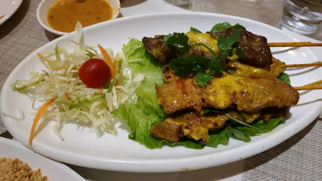 泰式豬牛雞串燒