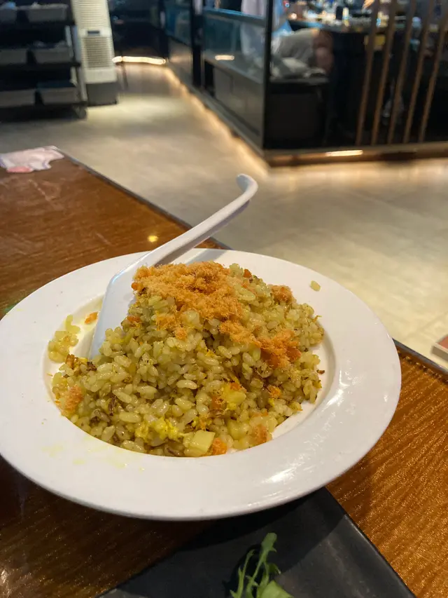 驚喜菠蘿炒飯  粒粒分明