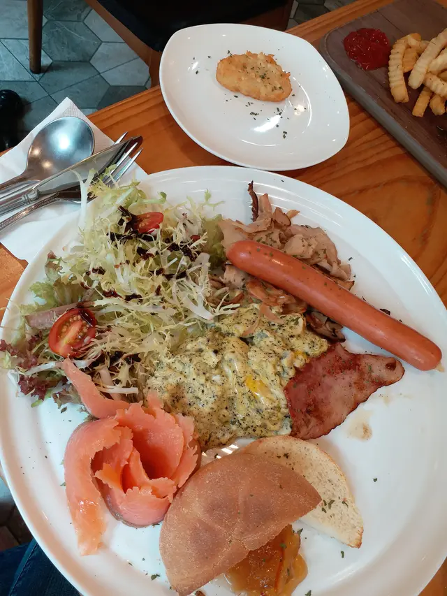 仍欠嘢嘅傳說All Day Breakfast