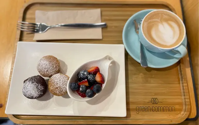 迷你鬆餅配鮮雜果