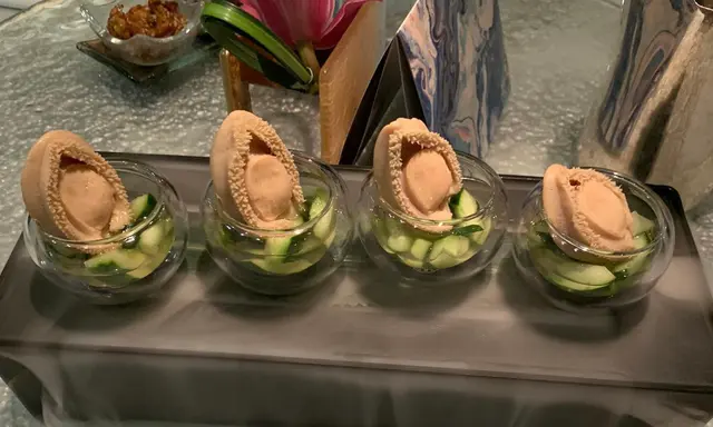 拍青瓜花雕凍鮑魚