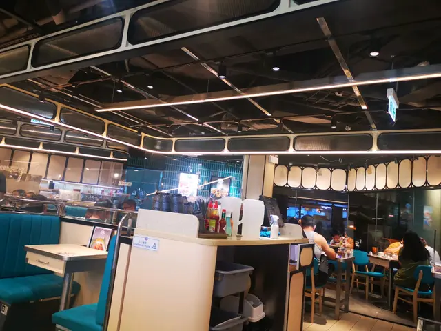 環境光亮,裝修及座位讓人舒適