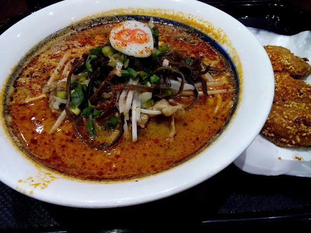 價廉麵美!拉麵速食櫃檯!生活有時需要速食!