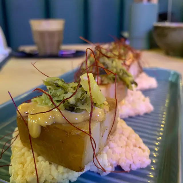 五香豬腩伴鍋巴