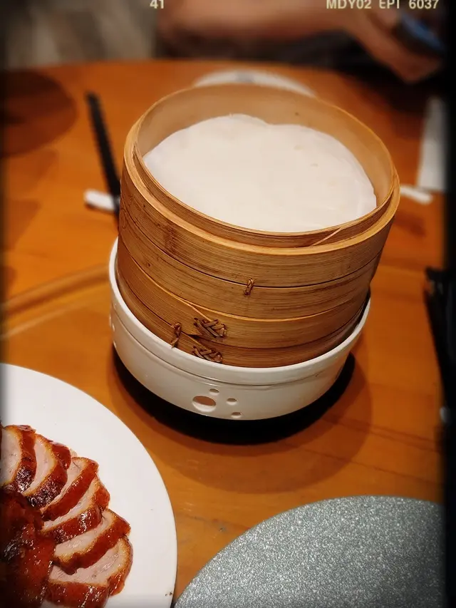 北京烤鴨（$548/隻）：薄餅皮