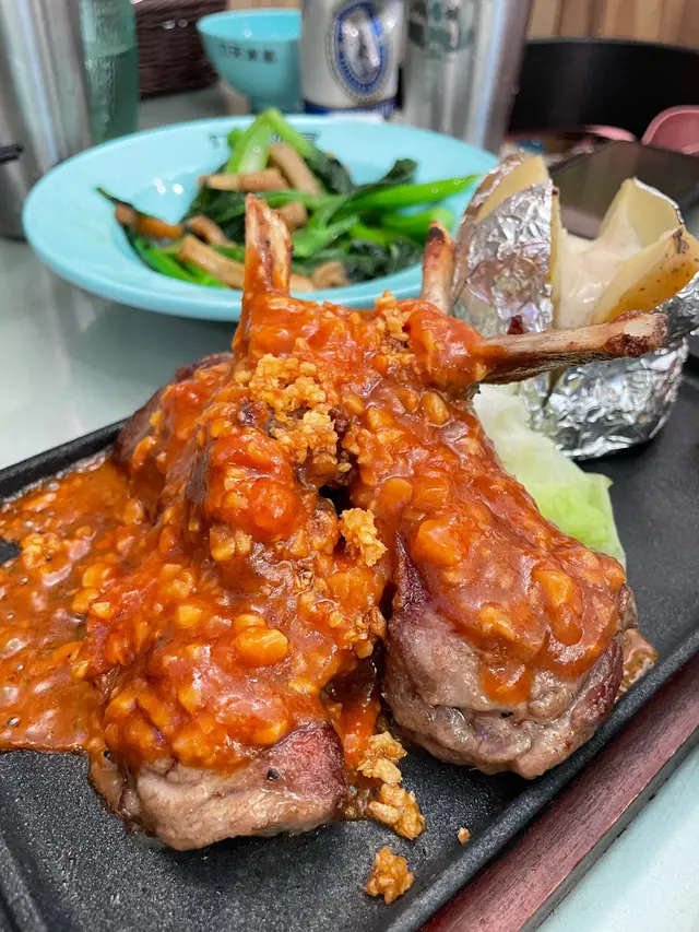 鐵板蒜蒜汁羊架