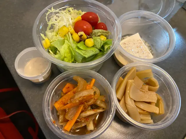 和風蟹籽沙律, 和風豆腐, 泡菜, 味付竹筍