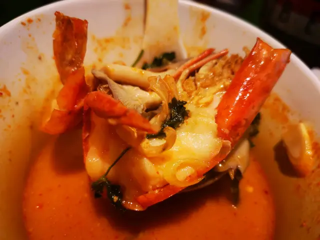 有一隻開邊大頭蝦