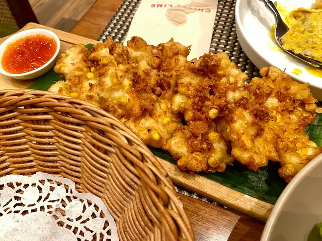 香炸蟹肉粟米餅