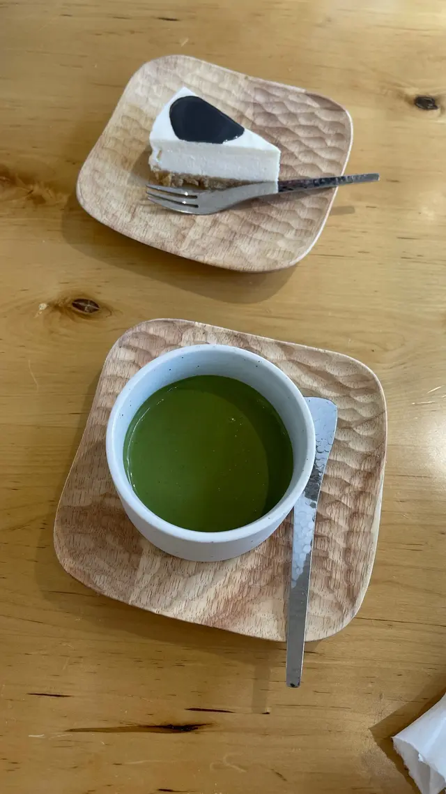 甜品-黑芝麻蛋糕/抹茶布丁