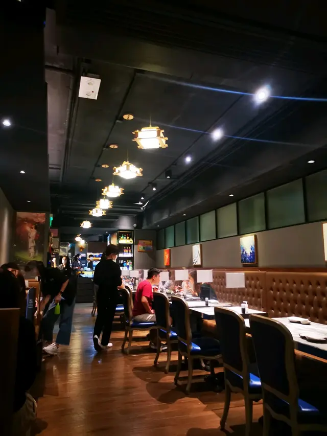 餐廳裝修頗高尚,環境令人舒適