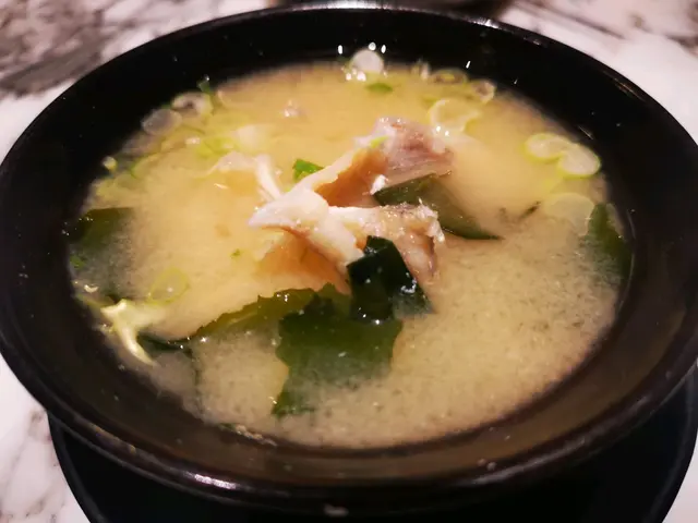 河豚湯鮮甜,湯內有相信是河豚肉