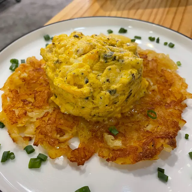 黑松是蛋炒配煎薯餅