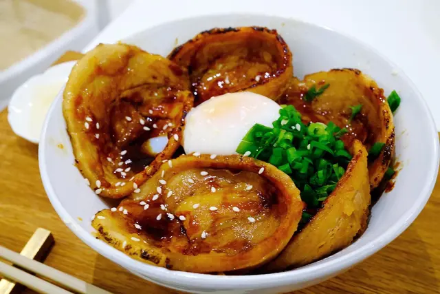 十勝燒豚丼