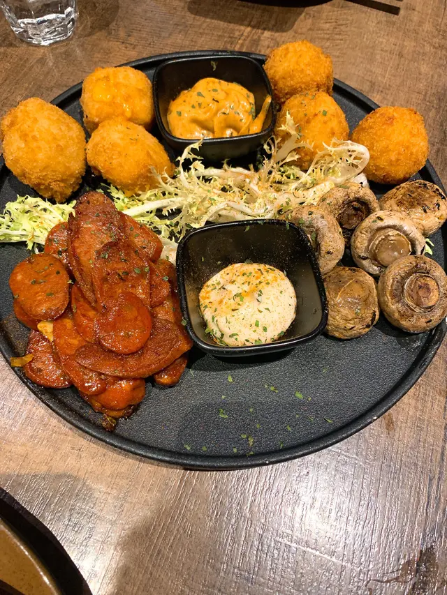 西班牙小食拼盤