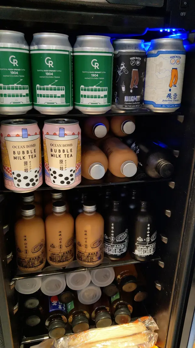 供應樽仔及罐裝飲品