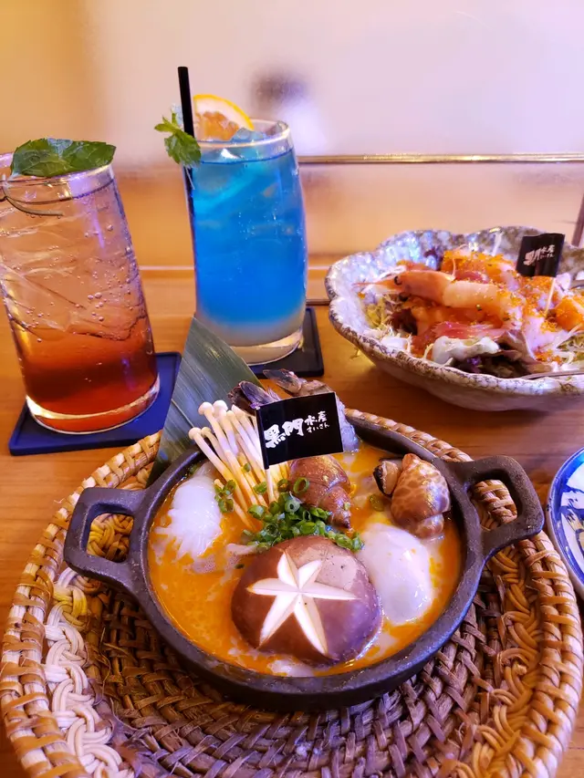 黑門令龍蝦湯煮海鮮