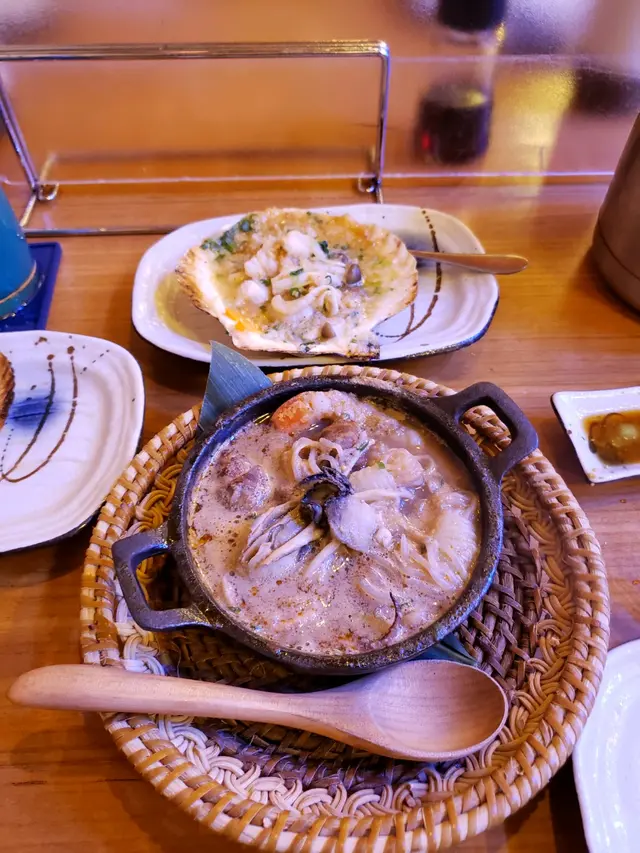 黑門令龍蝦湯煮海鮮