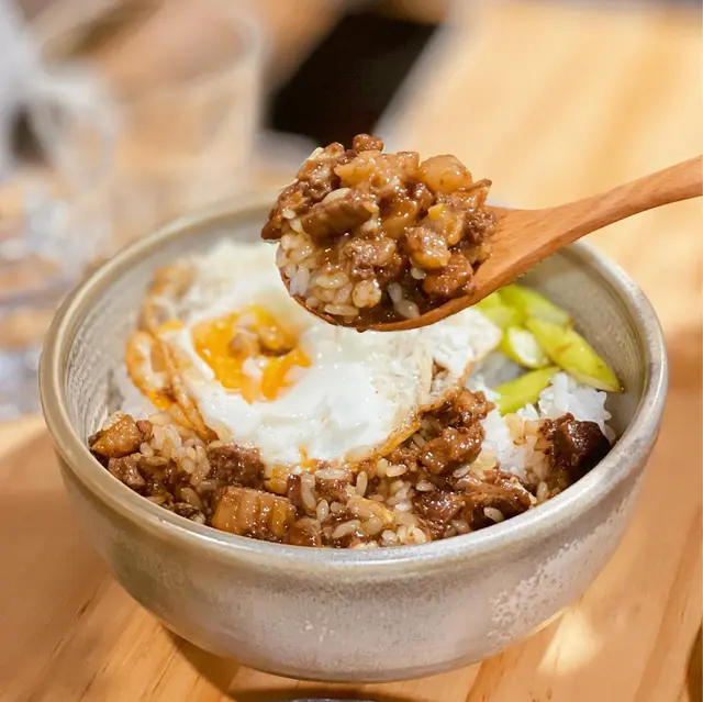 黯然銷魂安格斯滷肉飯