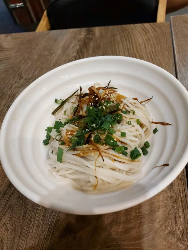 蔥油撈麵