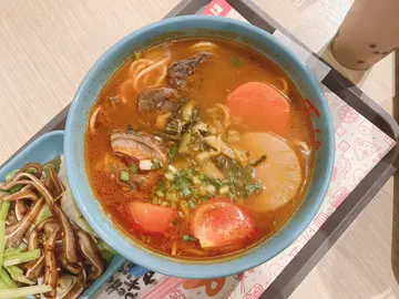 蕃茄紅燒牛肉麵