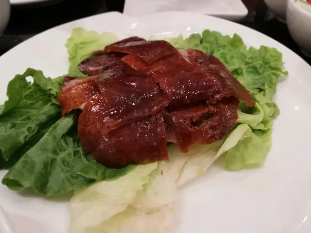 邊有半隻，得幾舊肉