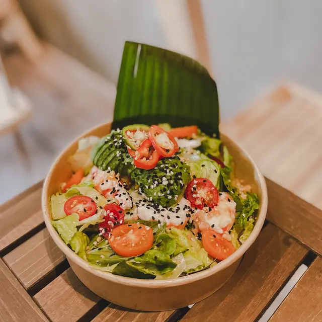 泰式香芒牛油果蝦沙律