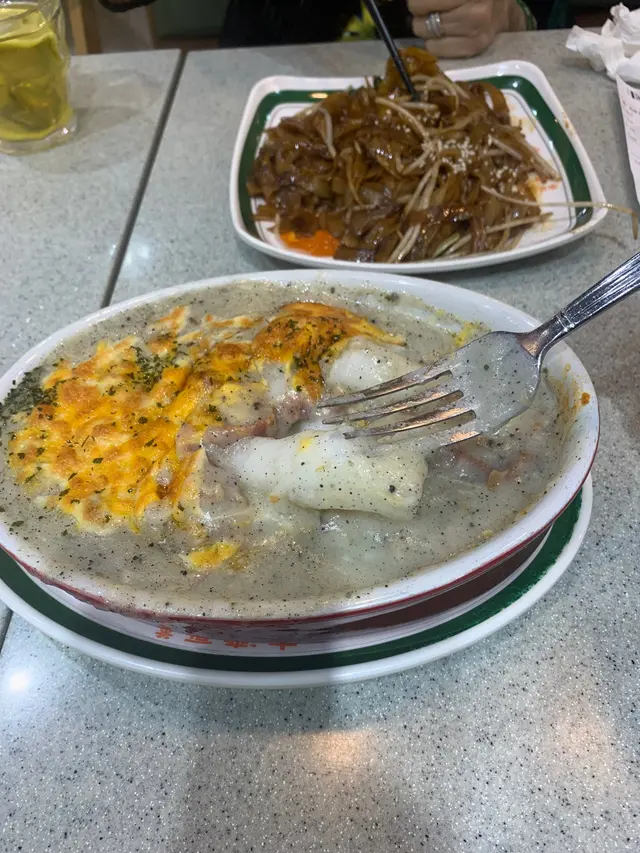 卡幫尼黑松露腸粉