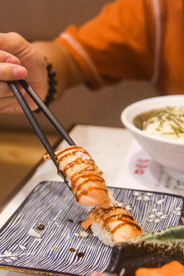 火炙三文魚腩壽司