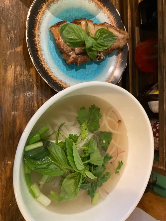 越式脆燒腩湯河