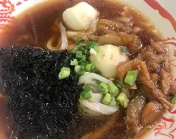 紫菜柱侯牛筋墨鱼丸牛腩汁特浓牛骨汤河粉
