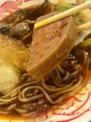 牛丸鱼肚炸鱼皮厚切餐肉麻辣酱牛骨汤兰州拉面