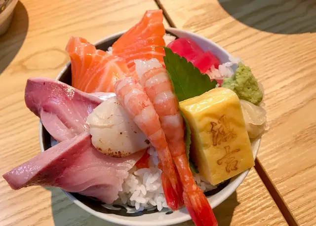 豪快海鮮丼