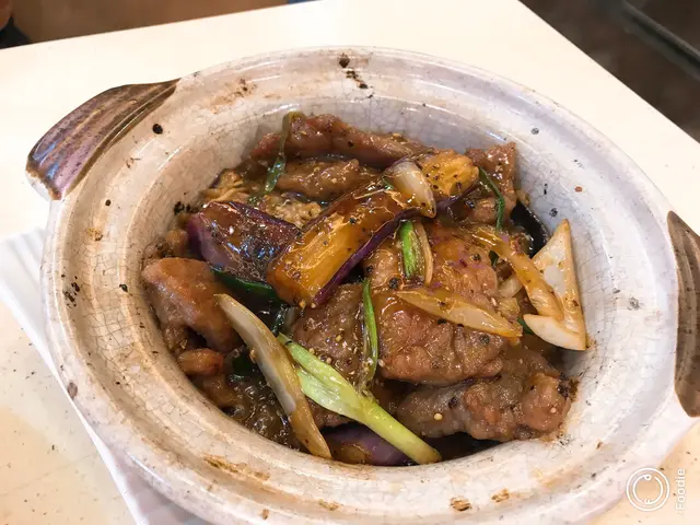 黑椒茄子牛柳煲