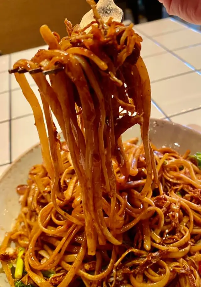 阿多博香辣雞絲炒意