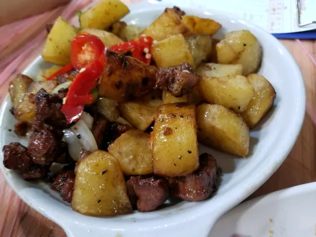 黑椒薯仔牛肉粒