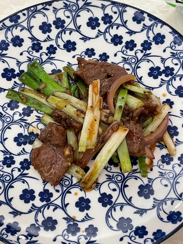 黑椒蔥爆牛柳