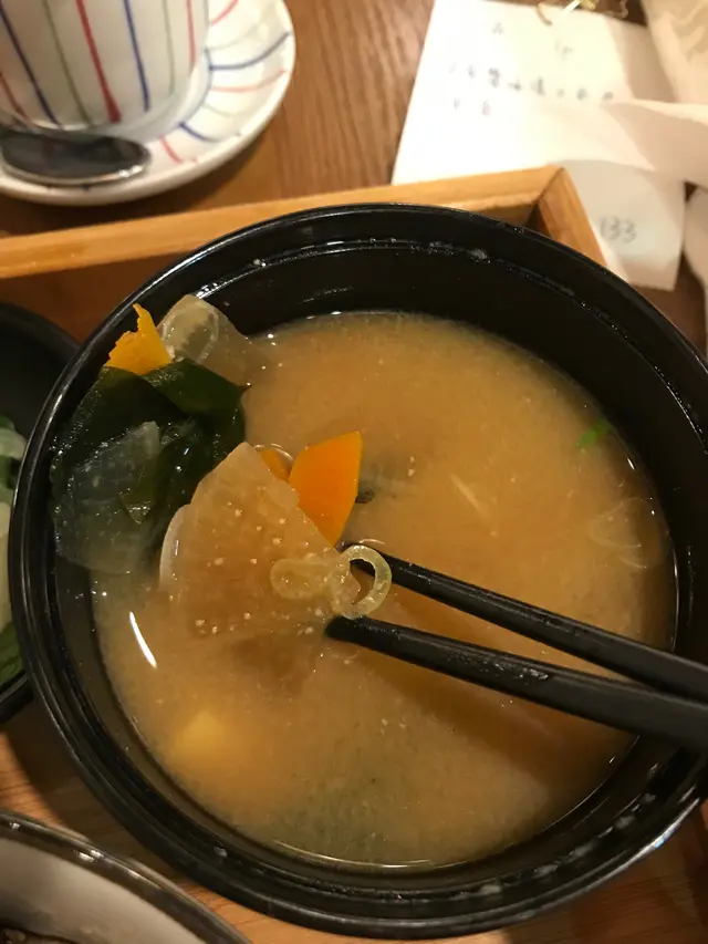 跟餐麵豉湯