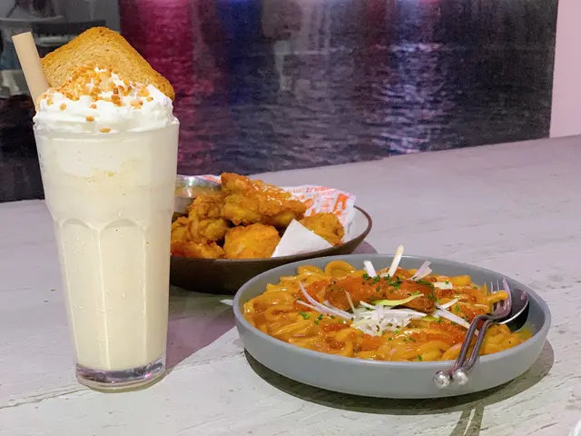 三文魚子海膽忌廉醬烏冬