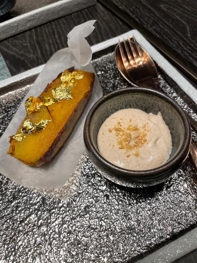 金箔焗薑糖火山番薯