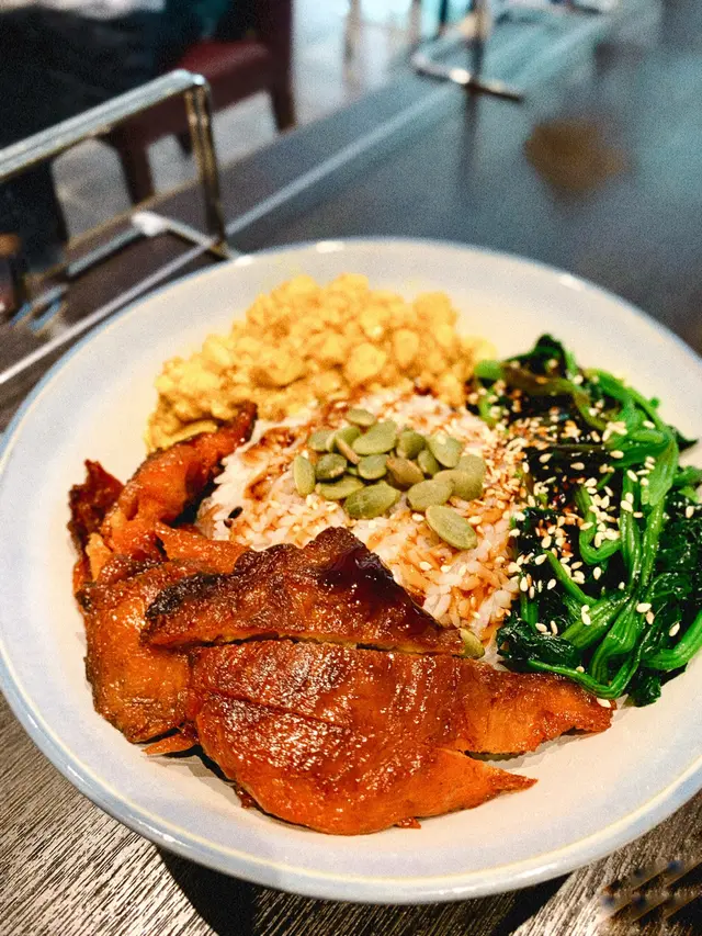 蜜芽叉燒素蛋飯