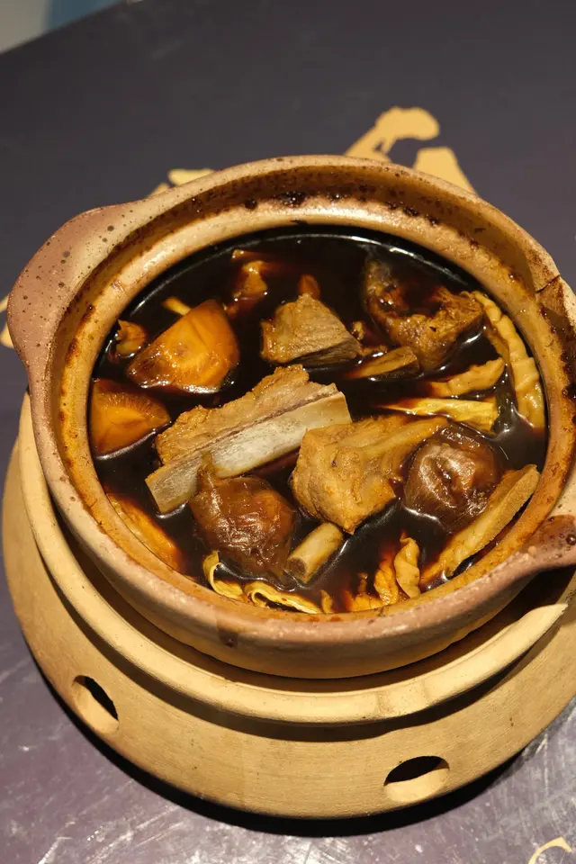 招牌肉骨茶
